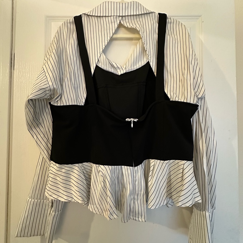 Multicolored Layered Button Down Shirt With Cuffe… - image 2